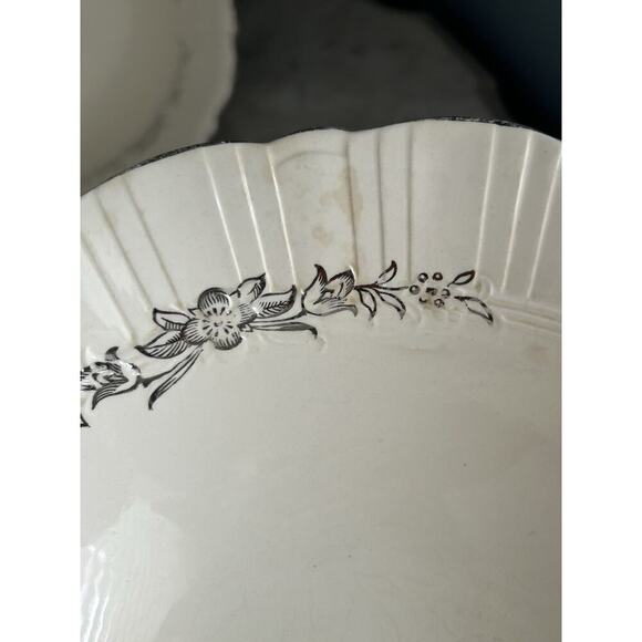 (2) Coronet Serving Bowls 8 3/4” Platinum Floral Wreath Homer Laughlin Vintage - Picture 7 of 13